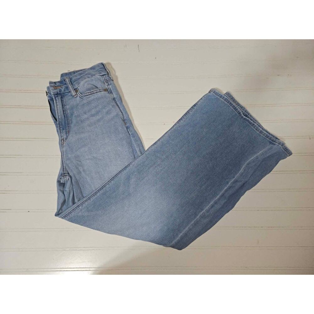 American Eagle High-Waist Light Wash Wide Leg Jeans - Classic Women’s Fit - Picture 9 of 11